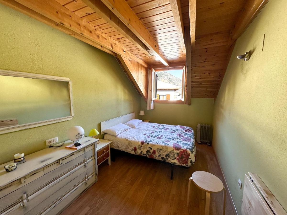 Acogedor Atico Duplex En El Centro En Biescas/4Pax公寓 外观 照片
